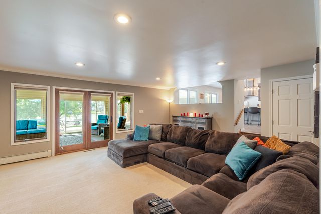 1813 Forest Lane, Crown Point, IN 46307