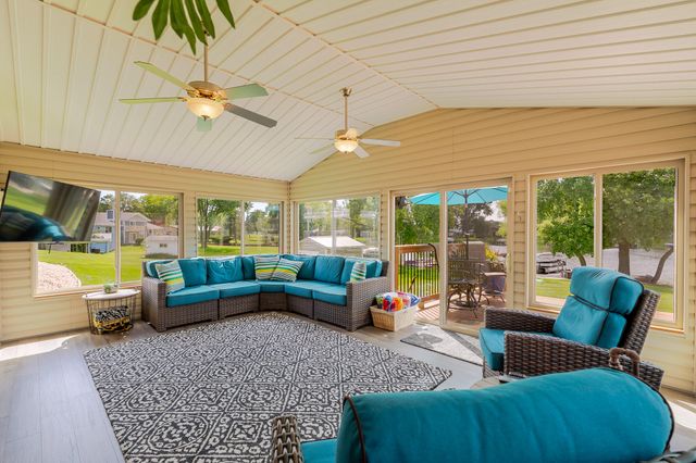 1813 Forest Lane, Crown Point, IN 46307