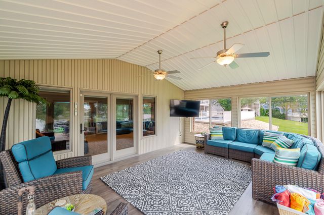 1813 Forest Lane, Crown Point, IN 46307