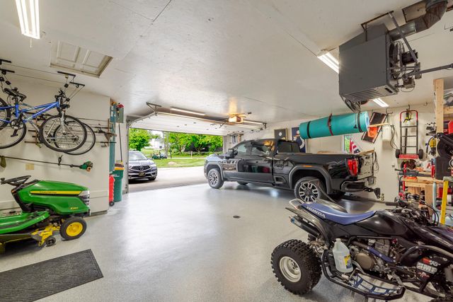 1813 Forest Lane, Crown Point, IN 46307