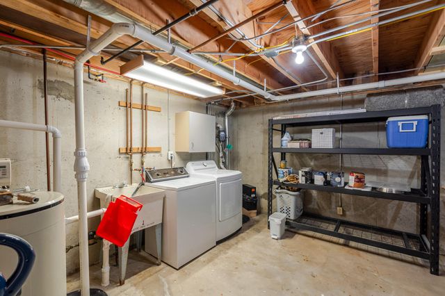 1813 Forest Lane, Crown Point, IN 46307