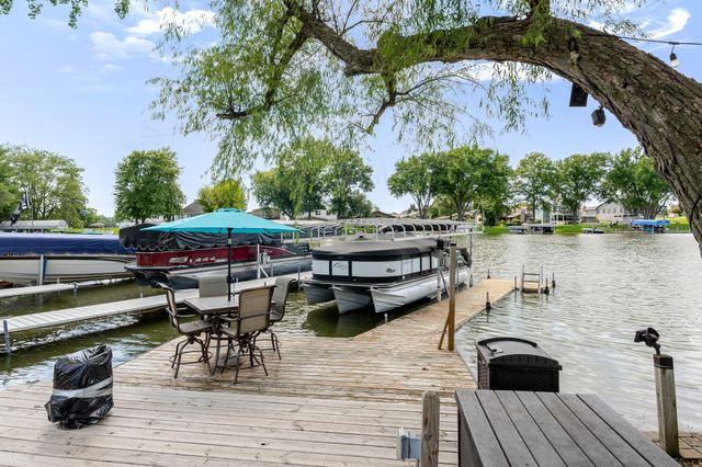 1813 Forest Lane, Crown Point, IN 46307