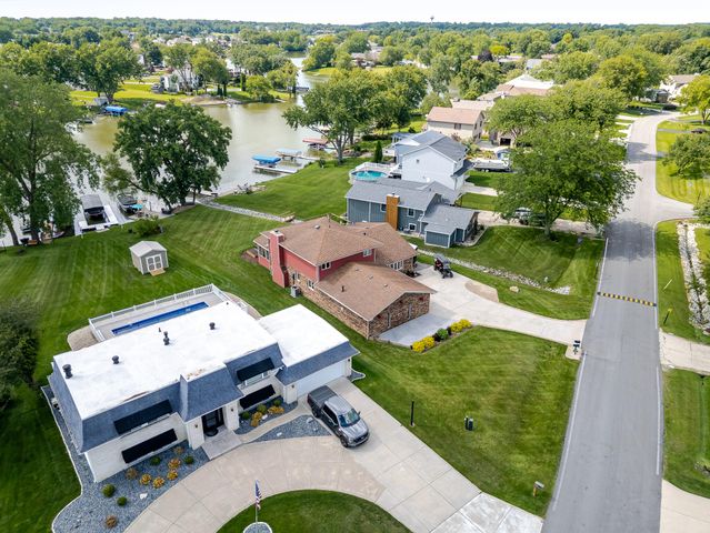 1813 Forest Lane, Crown Point, IN 46307