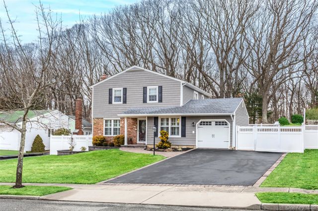 31 Country Lane Drive, Kings Park, NY 11754