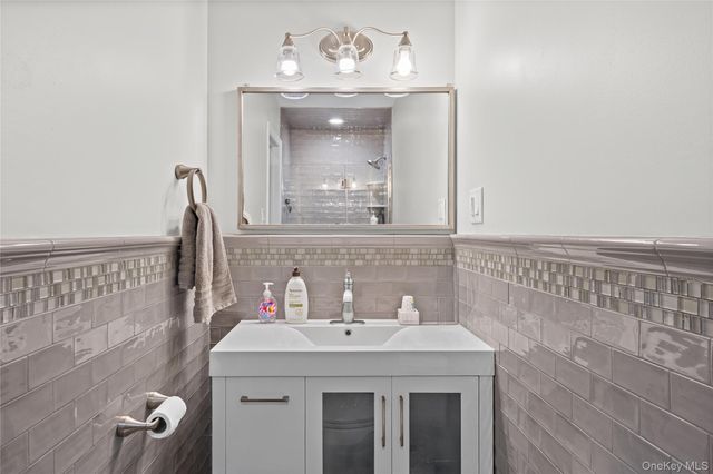 31 Country Lane Drive, Kings Park, NY 11754