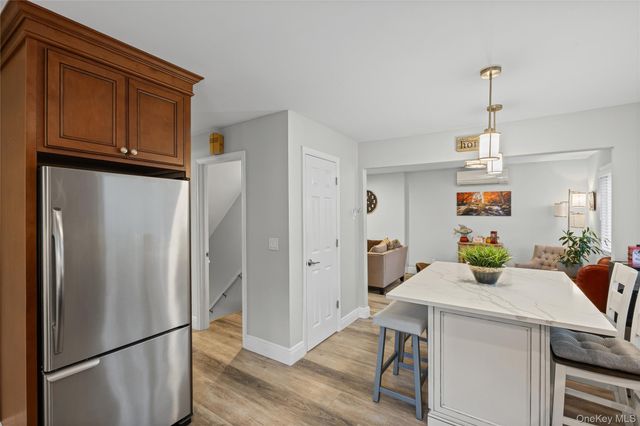 31 Country Lane Drive, Kings Park, NY 11754