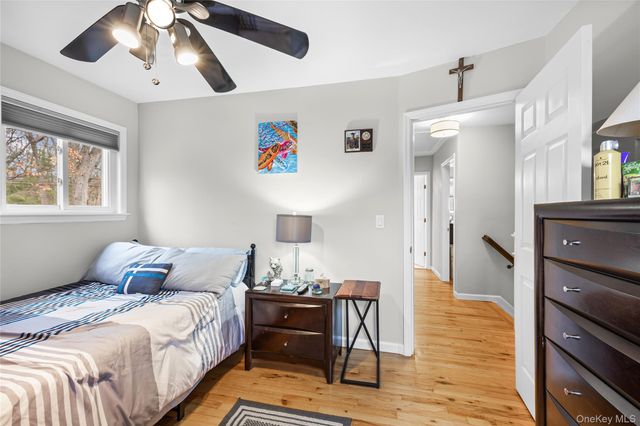 31 Country Lane Drive, Kings Park, NY 11754