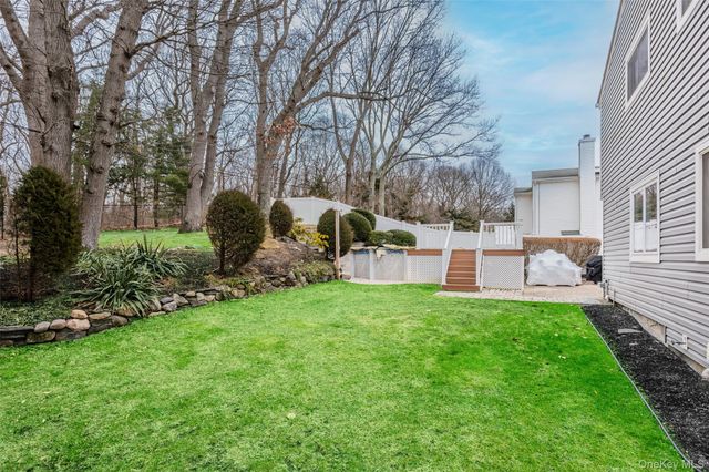 31 Country Lane Drive, Kings Park, NY 11754