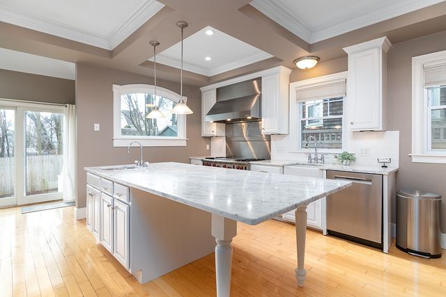 15 Humboldt Avenue, Providence, RI 02906