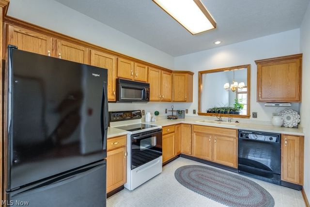 1235 Spring Ridge Circle, Alliance, OH 44601