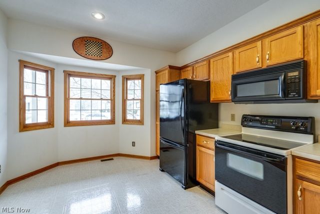 1235 Spring Ridge Circle, Alliance, OH 44601