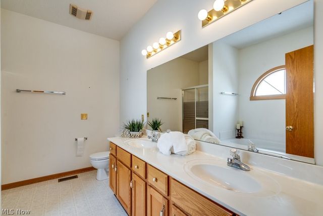 1235 Spring Ridge Circle, Alliance, OH 44601