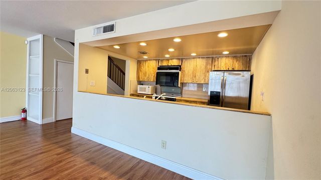 1151 Windward Dr 1151, Pembroke Pines, FL 33026