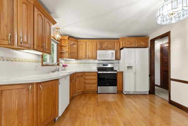 17 Tamarock Ter, Stoneham, MA 02180