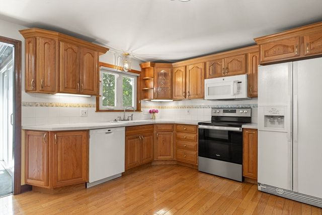 17 Tamarock Ter, Stoneham, MA 02180