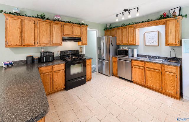 310 Mountain Home Road, Trinity, AL 35673