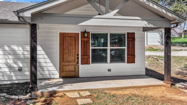 1830 Hitching Post Road, Granbury, TX 76049