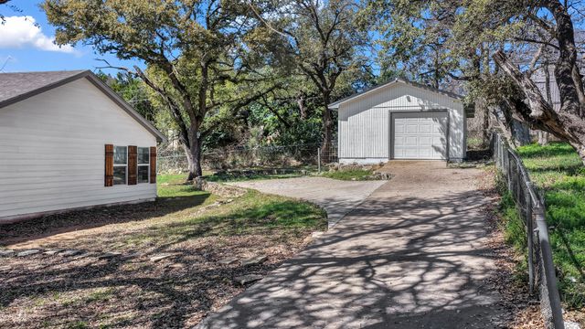1830 Hitching Post Road, Granbury, TX 76049