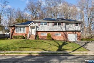 27 Viewpoint Road, Wayne, NJ 07470