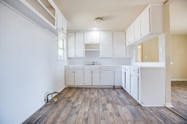 1106 Country Club Drive, Ballinger, TX 76821