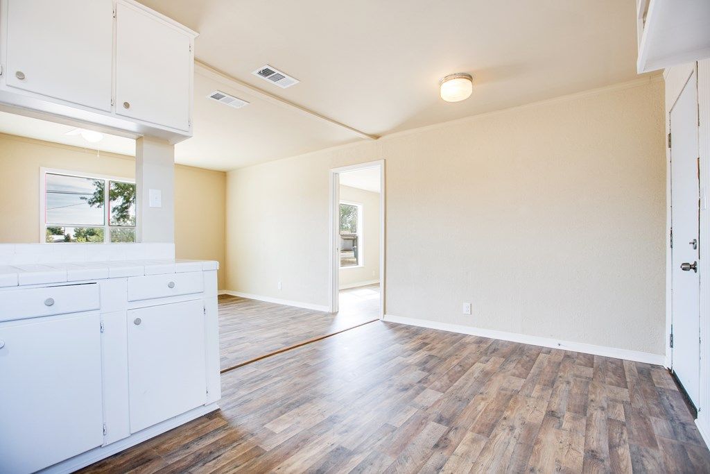 Image 11 of property listing at 1106 Country Club Dr, Ballinger, TX 76821