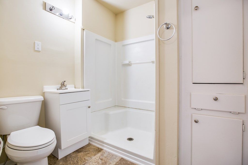 Image 16 of property listing at 1106 Country Club Dr, Ballinger, TX 76821