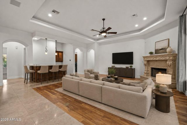 4371 E GEMINI Place, Chandler, AZ 85249