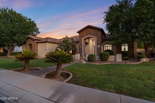4371 E GEMINI Place, Chandler, AZ 85249