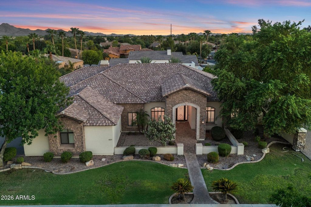 4371 E GEMINI Place, Chandler, AZ 85249 — photo 2