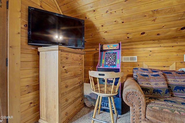 1065 Willard Way, Sevierville, TN 37876