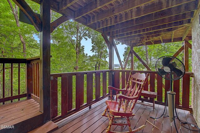 1065 Willard Way, Sevierville, TN 37876