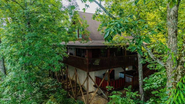 1065 Willard Way, Sevierville, TN 37876