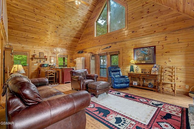1065 Willard Way, Sevierville, TN 37876