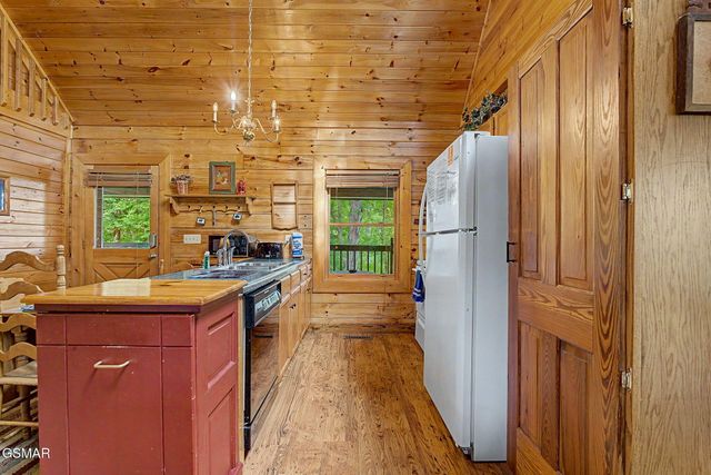 1065 Willard Way, Sevierville, TN 37876