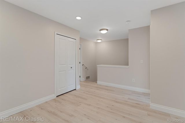 6108 Heron Hills Drive 56, Wolverine Lake Village, MI 48390