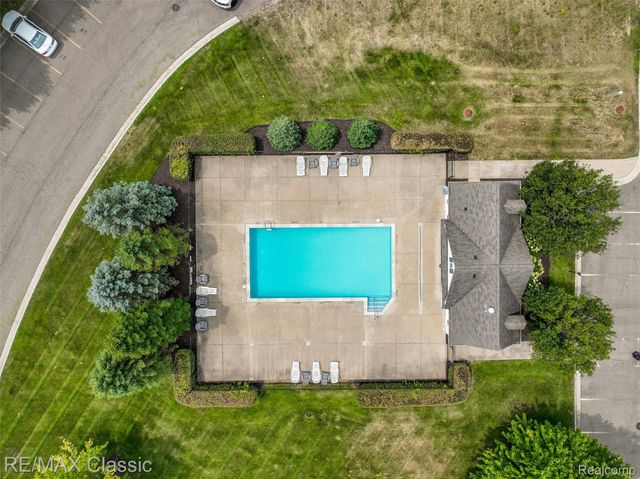 6108 Heron Hills Drive 56, Wolverine Lake Village, MI 48390