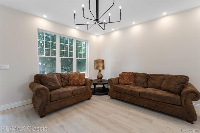 6108 Heron Hills Drive 56, Wolverine Lake Village, MI 48390