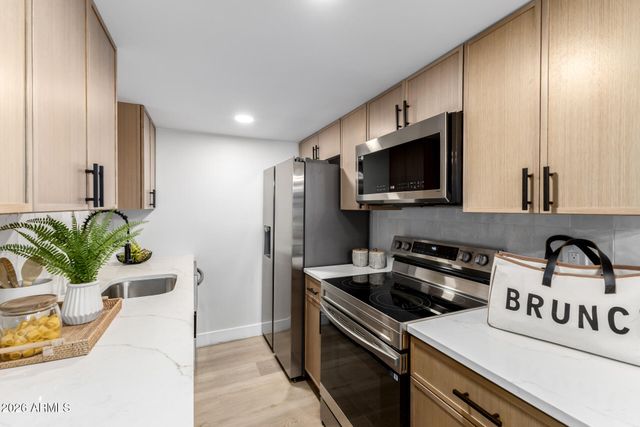 8531 E PORTLAND Street, Scottsdale, AZ 85257