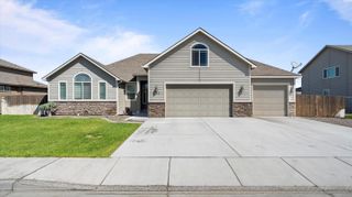 6370 Cobalt Dr., West Richland, WA 99353