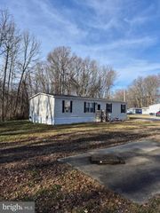 87 N DRAGON DR #131, Bear, DE 19701