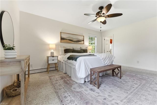 4605 Reynolds DR, Virginia Beach, VA 23455