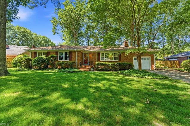 4605 Reynolds DR, Virginia Beach, VA 23455
