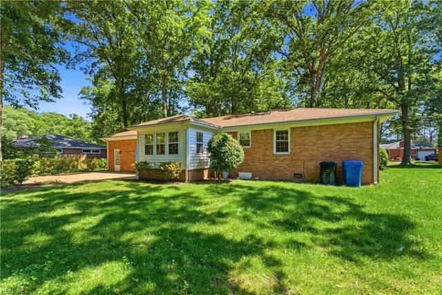 4605 Reynolds DR, Virginia Beach, VA 23455
