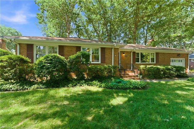 4605 Reynolds DR, Virginia Beach, VA 23455