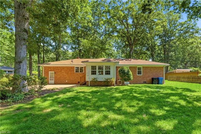 4605 Reynolds DR, Virginia Beach, VA 23455