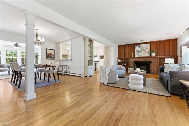 4605 Reynolds DR, Virginia Beach, VA 23455