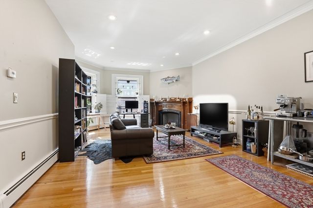 258 Marlborough 2R, Boston, MA 02116