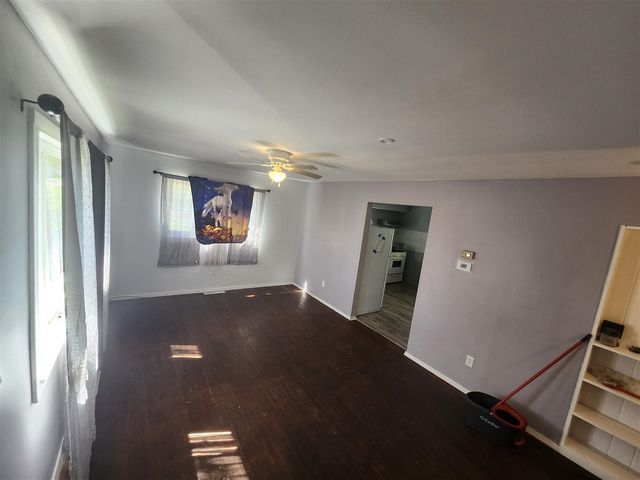 933 S 17th Street, Saginaw, MI 48601