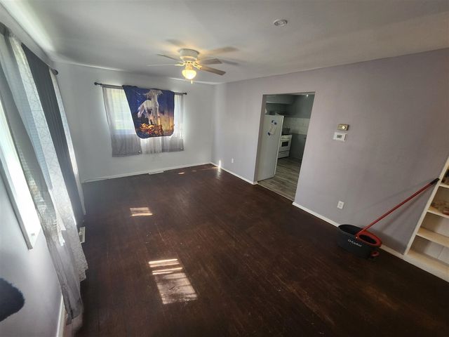 933 S 17th Street, Saginaw, MI 48601