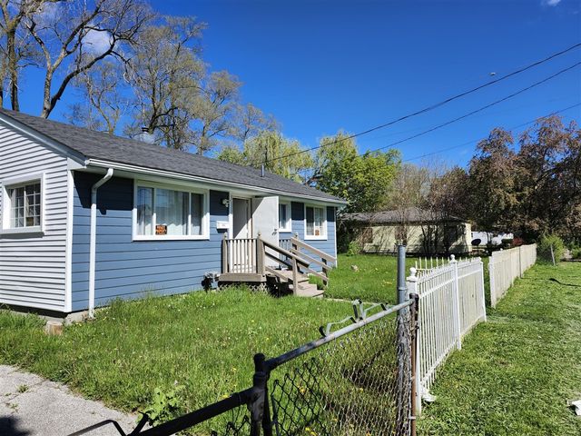 933 S 17th Street, Saginaw, MI 48601